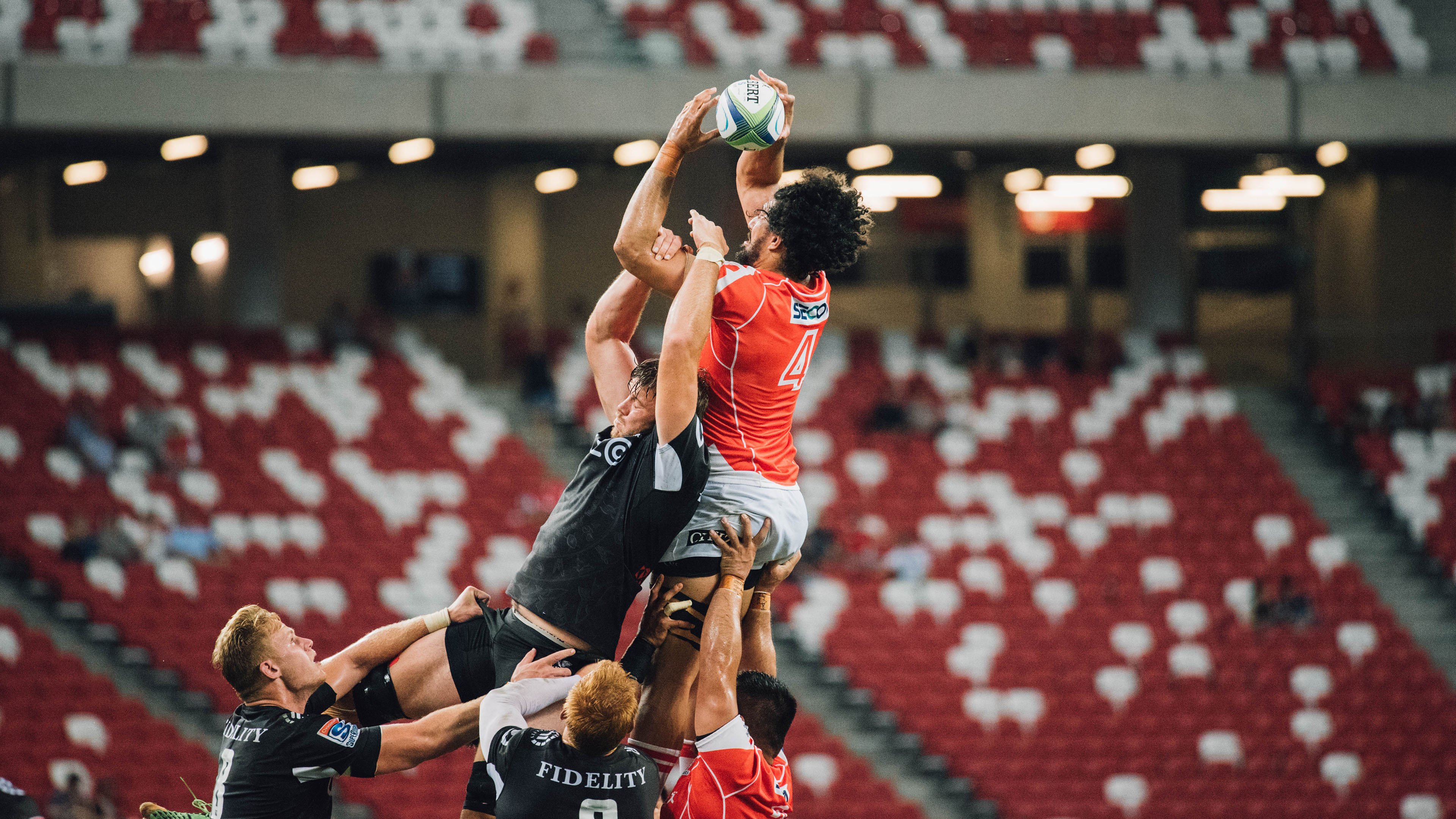 体育科技：可穿戴设备助力运动员提升训练效率，智能运动穿戴